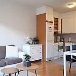 Kotimaailma Hotel *