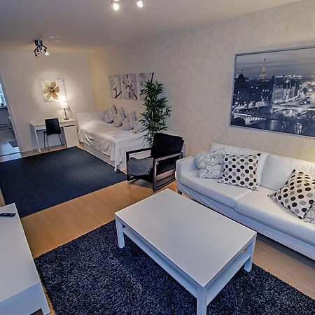 Kotimaailma Hotel *